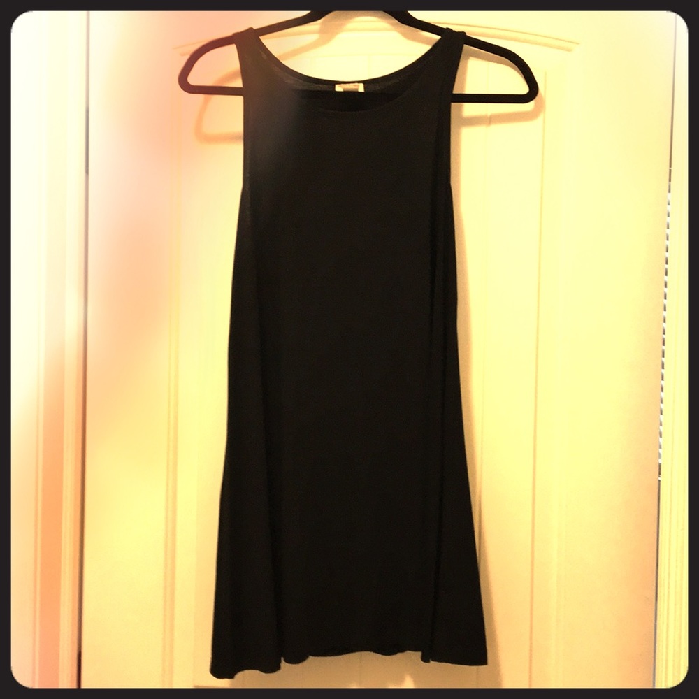 Short black cotton dress